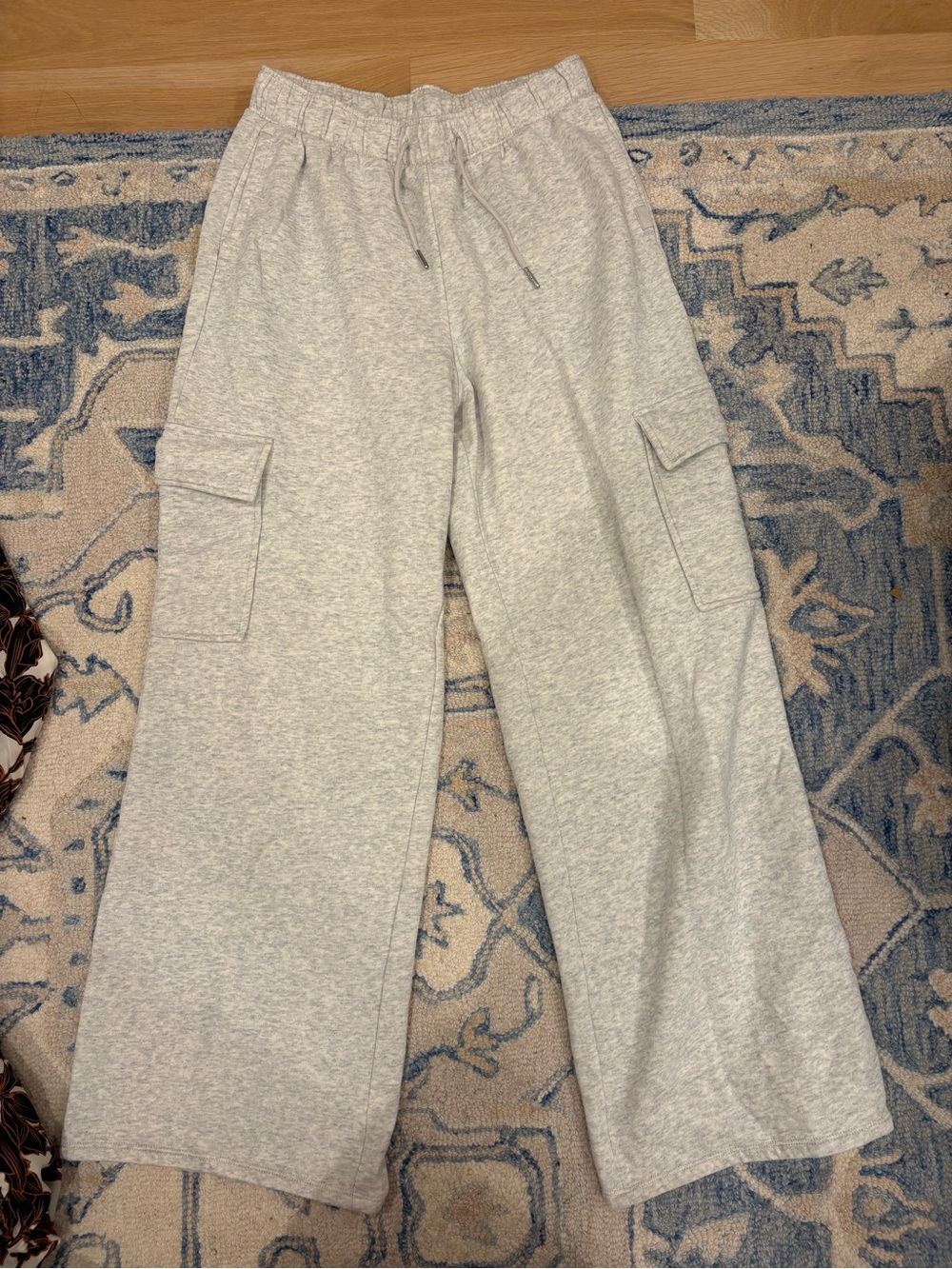 Hollister Light Gray Wide Leg Cargo Sweatpants